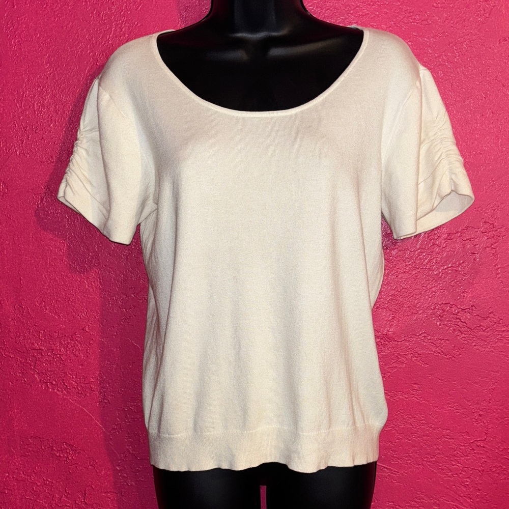 Lauren Ralph Lauren classic Cream silk blend Short Sleeve sweater. Sz M.